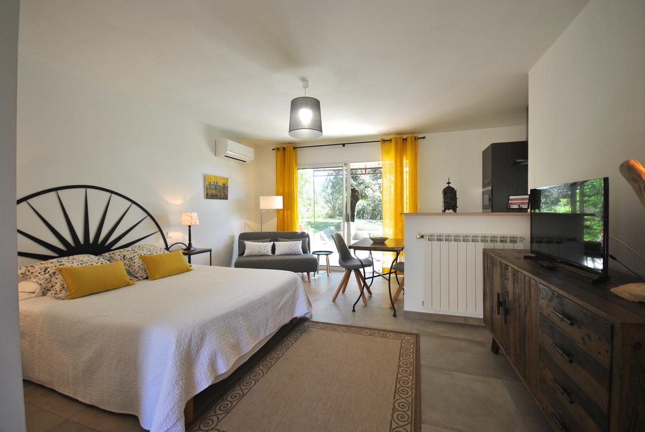 B&B La Badelle กอร์ด ภายนอก รูปภาพ